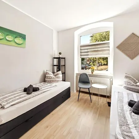 Schoene Im Eg Mit Hof, Fuer 4 Personen * Halberstadt