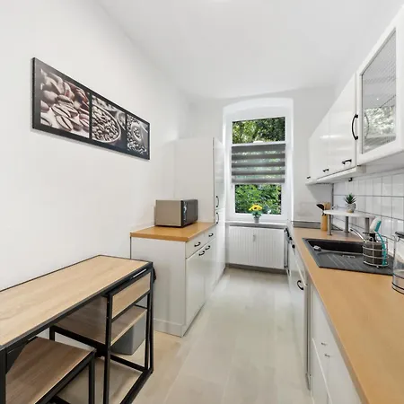 Apartment Schoene Erdgeschoss-fewo Fuer 4 Personen *
