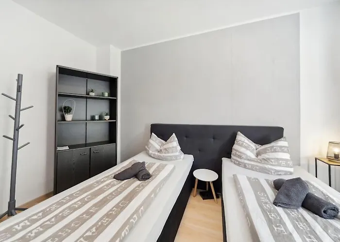 Apartment Schöne Erdgeschoss-fewo Für 4 Personen Halberstadt