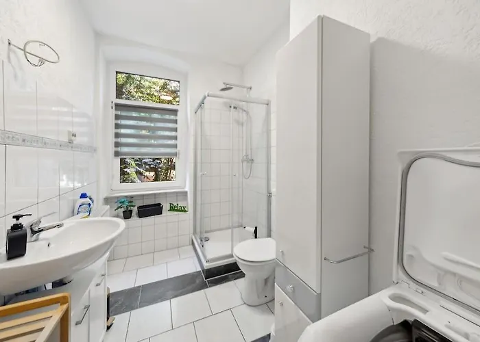 Schöne Erdgeschoss-fewo Für 4 Personen * Halberstadt