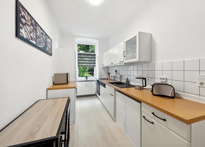 Apartment Schöne Erdgeschoss-fewo Für 4 Personen